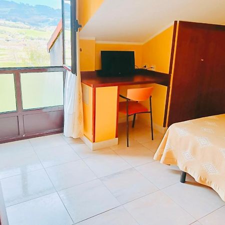 Hotel Alameda Villaviciosa  Extérieur photo