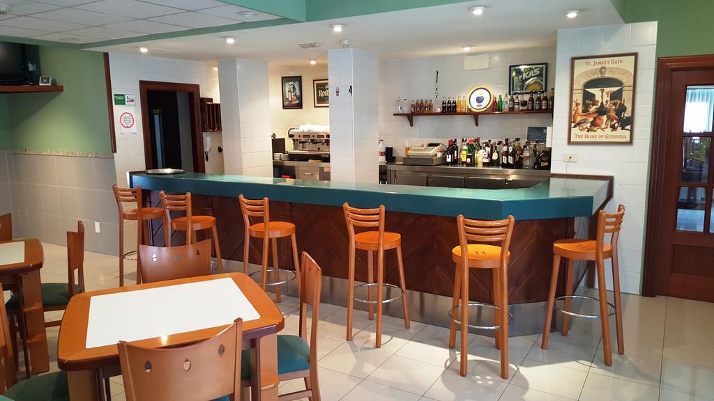 Hotel Alameda Villaviciosa  Extérieur photo